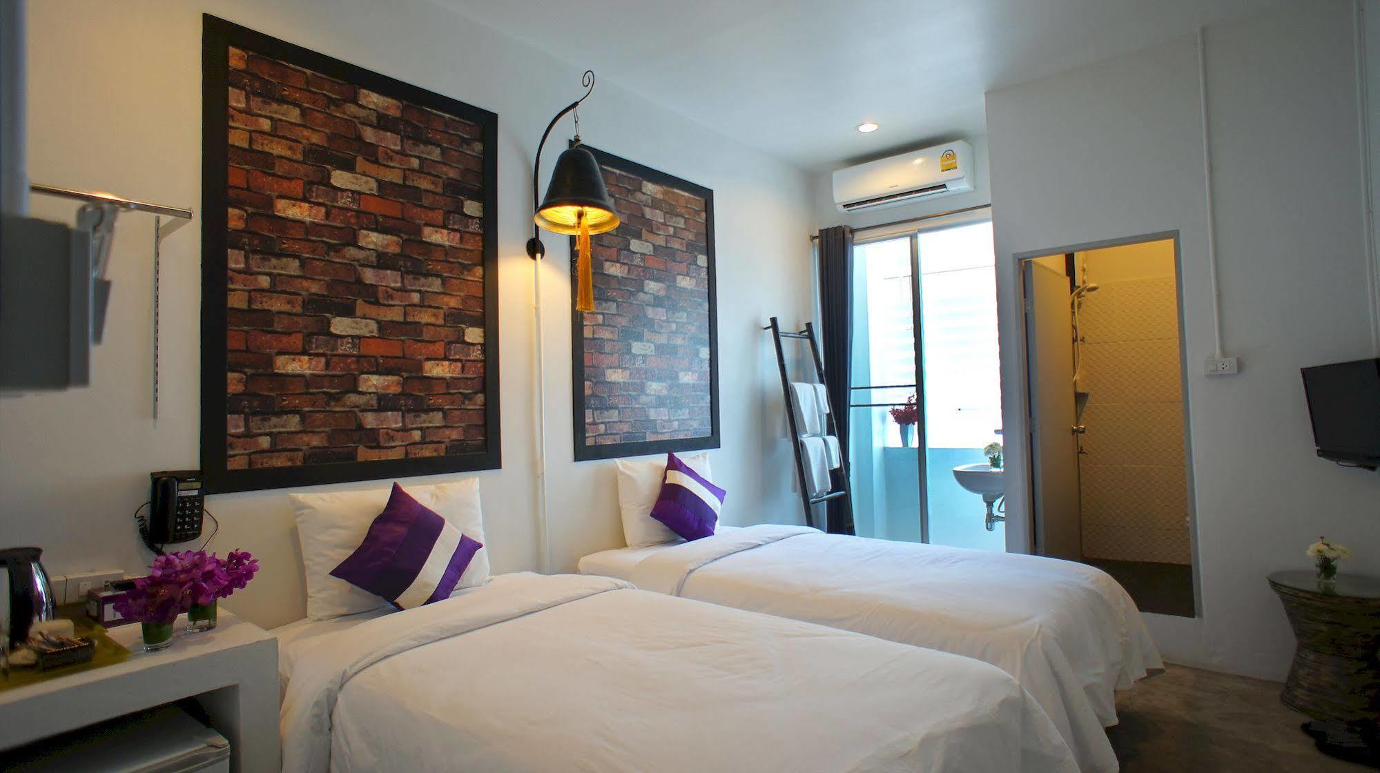 Walking Street Residence - Sha Extra Plus Чиангмай Экстерьер фото